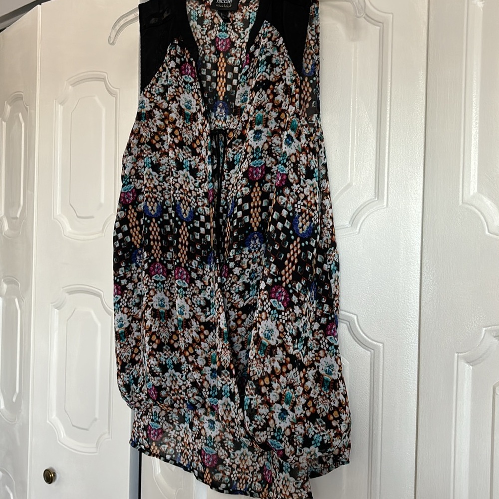 Ladies Top - Picture 3 of 3